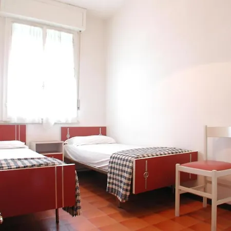Ferienwohnung Fuer 6 Personen Ca 48 Qm In Lido Delle Nazioni, Adriakueste Italien Podelta - B61102 *