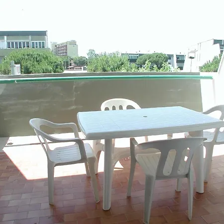 Ferienwohnung Fuer 6 Personen Ca 48 Qm In Lido Delle Nazioni, Adriakueste Italien Podelta - B61102 * Lido delle Nazioni