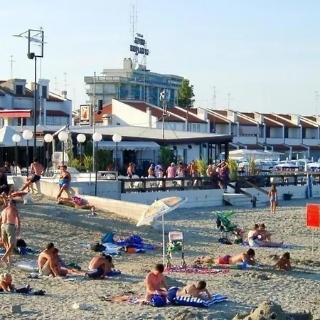 Ferienwohnung Fuer 6 Personen Ca 48 Qm In Lido Delle Nazioni, Adriakueste Italien Podelta - B61102 *
